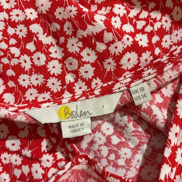 NWOT Boden Sweetheart Printed Top - Red with White Flowers - Picture 4 of 9